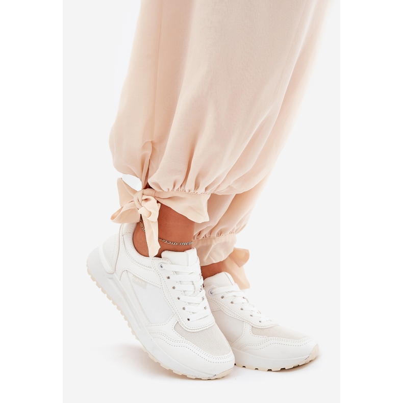 Women's Sports Shoes White 1 Women's Sports Shoes White 1