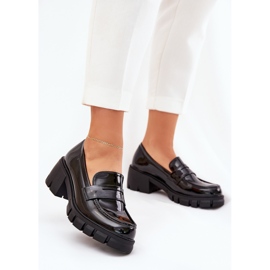 Painted women's shoes on a massive heel black 2