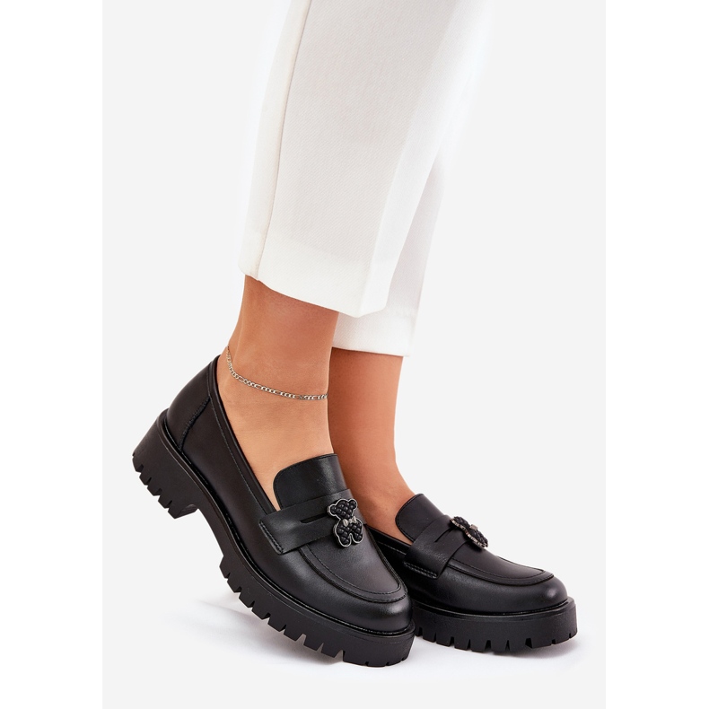 Women's leather loafers with pins bear Vinceza 18109 black 1 Women's leather loafers with pins bear Vinceza 18109 black 1