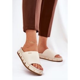 Women's flip flops on the platform with big star rr274215 beige 2