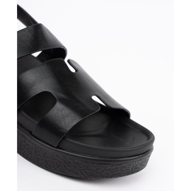 Goodin Classic sandals on the black platform 5