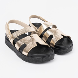 Goodin Classic sandals on the gold platform golden 2
