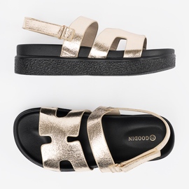 Goodin Classic sandals on the gold platform golden 5