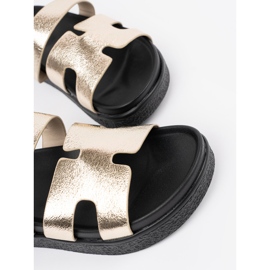 Goodin Classic sandals on the gold platform golden 4