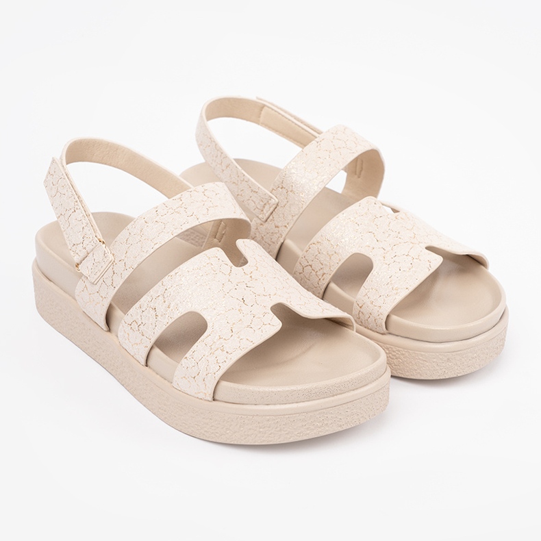 Goodin Classic sandals on the beige platform 1 Goodin Classic sandals on the beige platform 1