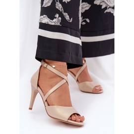 Sergio Leone Fashionable sandals on a gold pin golden 2 Sergio Leone Fashionable sandals on a gold pin golden 2