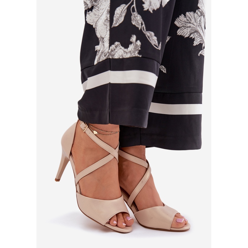 Sergio Leone Fashionable sandals on a gold pin golden 1 Sergio Leone Fashionable sandals on a gold pin golden 1