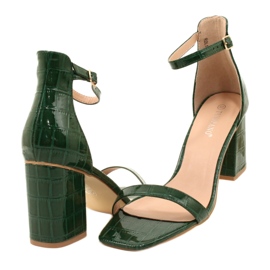Women's snake sandals green pattern 8