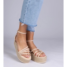 Beige espadrilles on the platform 1