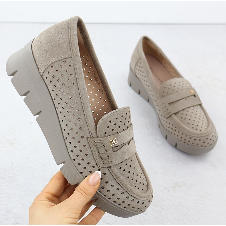 Women's moccasins for an openwork wedge khaki Potocki 12608 beige 1