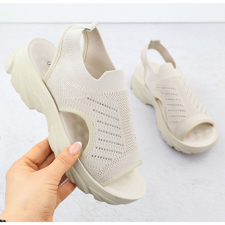 Women's sandals built -in beige Potocki to90302 1