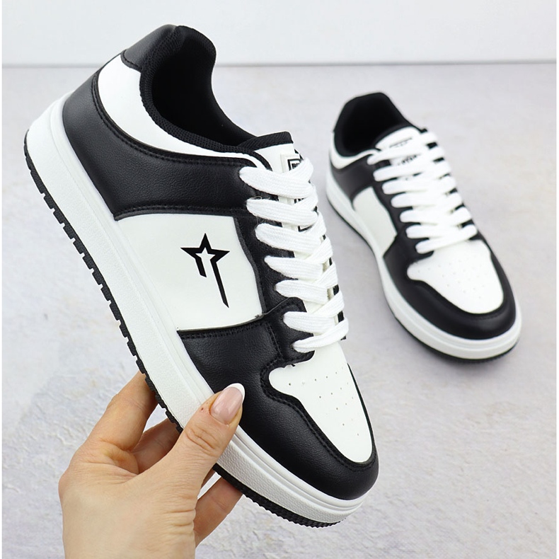 White and black sports shoes Big Star RR274A240 1