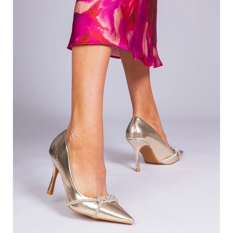 Golden elegant pumps with zircons 1