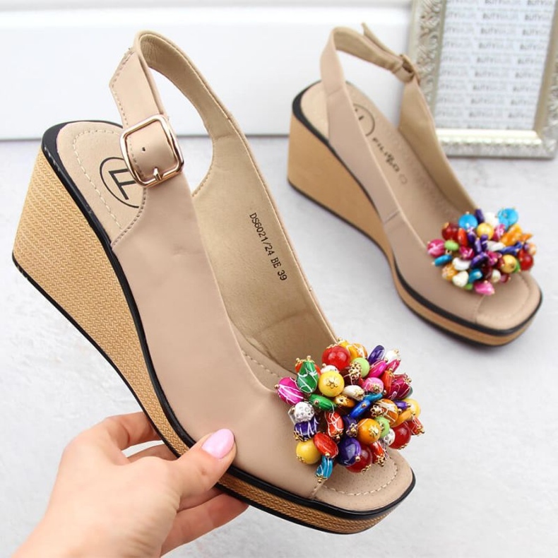 Leather wedge sandals with colorful beads Filippo W PAW528 beige 1
