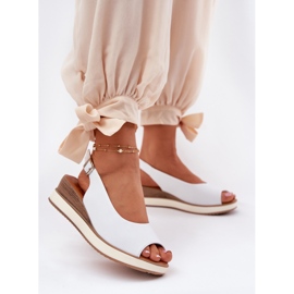 Leather sandals on the Artiker 56C2317 white wedge 2