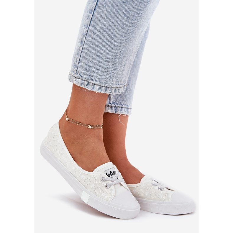 Sneakers women's sneakers with embroidery Lee Cooper LCW-25-31-3447L white 1 Sneakers women's sneakers with embroidery Lee Cooper LCW-25-31-3447L white 1