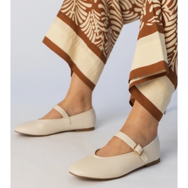 Beige women's ballerinas with a buckle 1