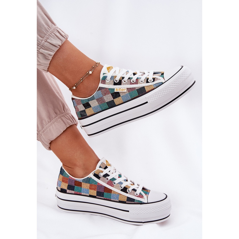Patterned women's sneakers on the Lee Cooper LCW-25-31-3441L multicolor platform beige 2