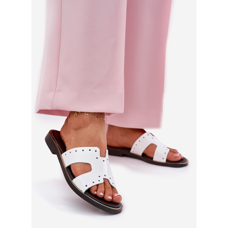 Zazoo 40326 varnished women's slippers with decorative cutouts white 1