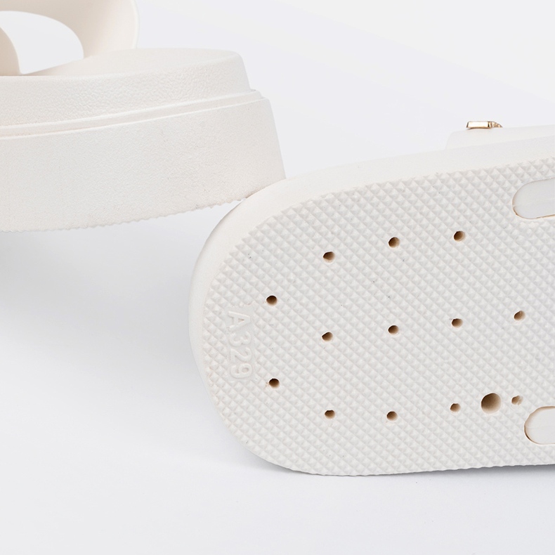 Seastar Women's white flip flops on the platform 1