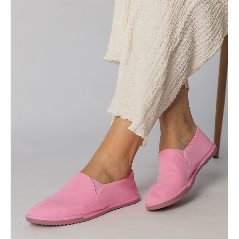 Pink women's slip -up sneakers 2