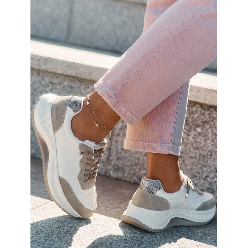 Women's suede sneakers on the Big Star RR274A344 Hi-Polish Beige System 1 Women's suede sneakers on the Big Star RR274A344 Hi-Polish Beige System 1