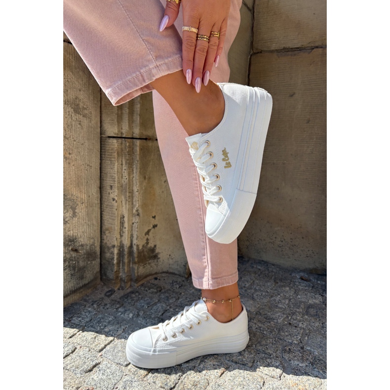Women's sneakers on the platform Lee Cooper LCW-25-02-3289 white 1