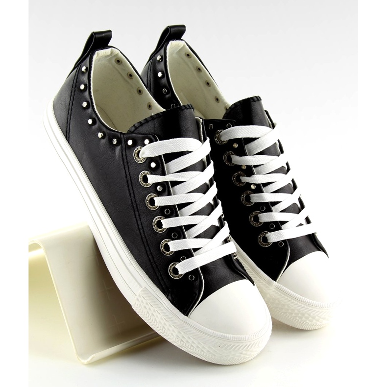 Black SM-2738 Black women's sneakers with studs 1