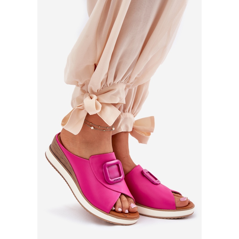 Women's leather flip flops on the Artiker 56C2147 FUKSJA pink 1