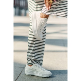 Women's sneakers with embroidery on the platform Lee Cooper LCW-25-31-3465L white 2