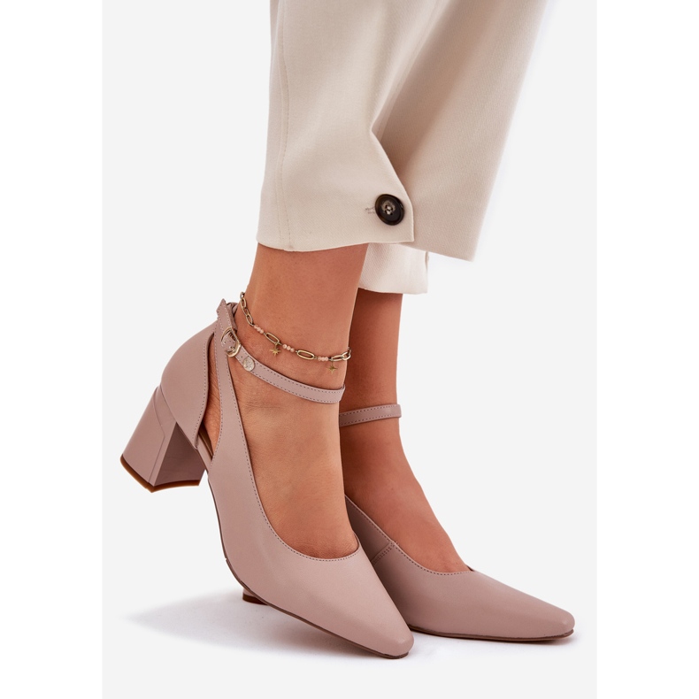 Leather pumps on the post Maciejka K6816-04 Beige 1