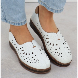 Openwork women's leather shoes on the elevation of the White Evento 7007 5