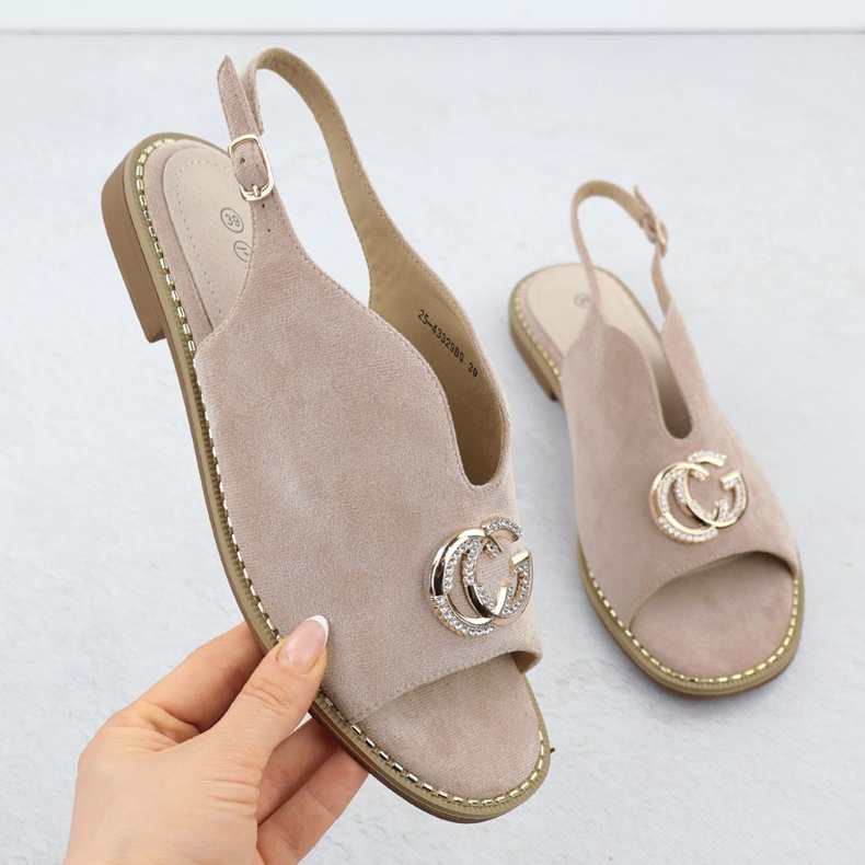 Women's sandals built with beige decoration 43329 Potocki 1