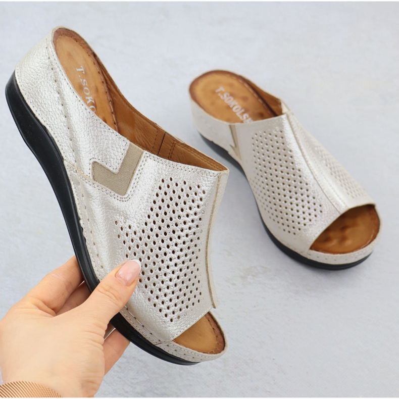 Women's leather Summer Summies with an eraser with T.Sokolski L25-157 golden 1