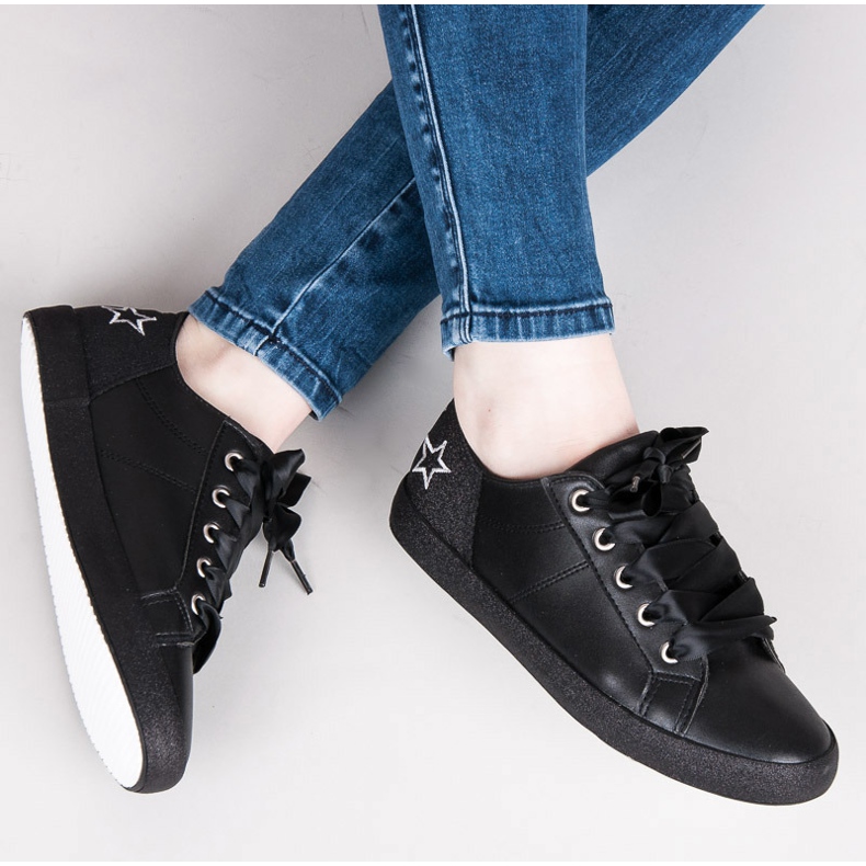 L&H Sneakers tied with a ribbon black 1
