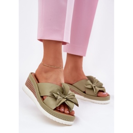 Women's leather wedges with decorative flower Artiker 52C0503 green 2