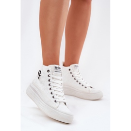 Women's sneakers on the platform Lee Cooper LCW-25-44-3209L white 2