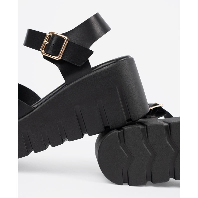 Seastar Women's black sandals on a high platform 1