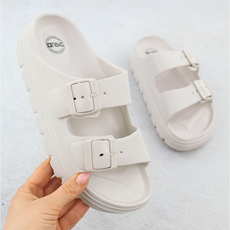 News Beige beige 5610 platform swimming pool flaps 1 News Beige beige 5610 platform swimming pool flaps 1