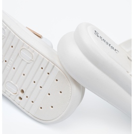 Seastar Slippers with golden buckles on the white platform 1