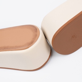 Seastar Women's light -bearing platform slippers beige 2