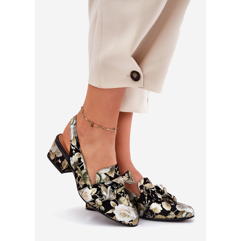 Maciejka Flower leather pumps with a bow N6539-44 black 1