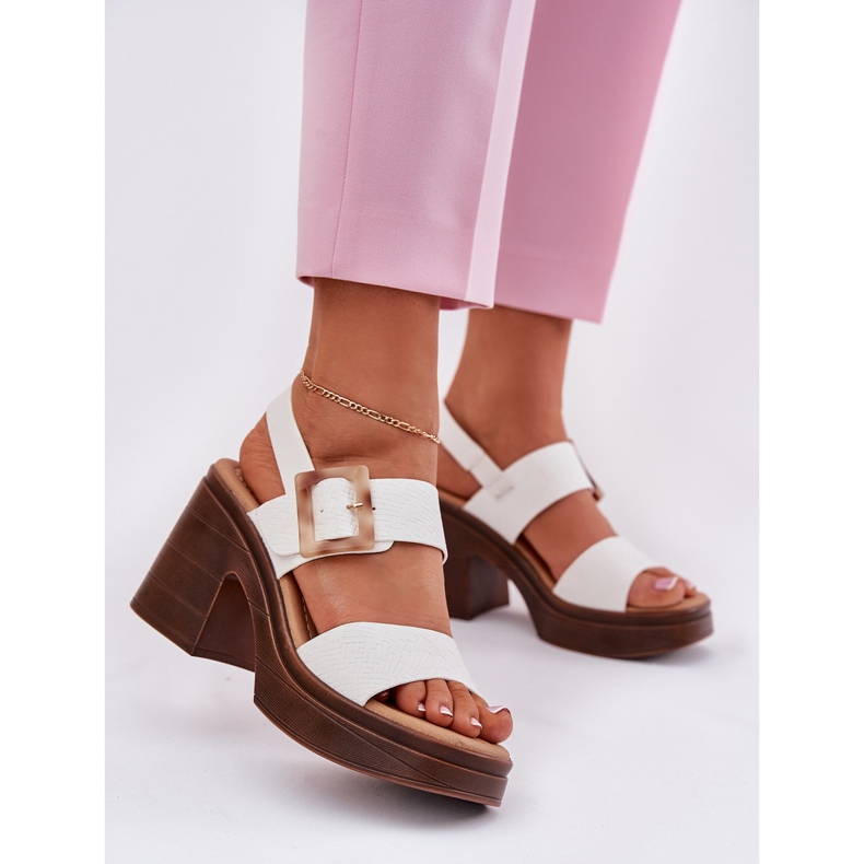 Women's sandals on a massive heel and Vinceza platform 17387 white 2