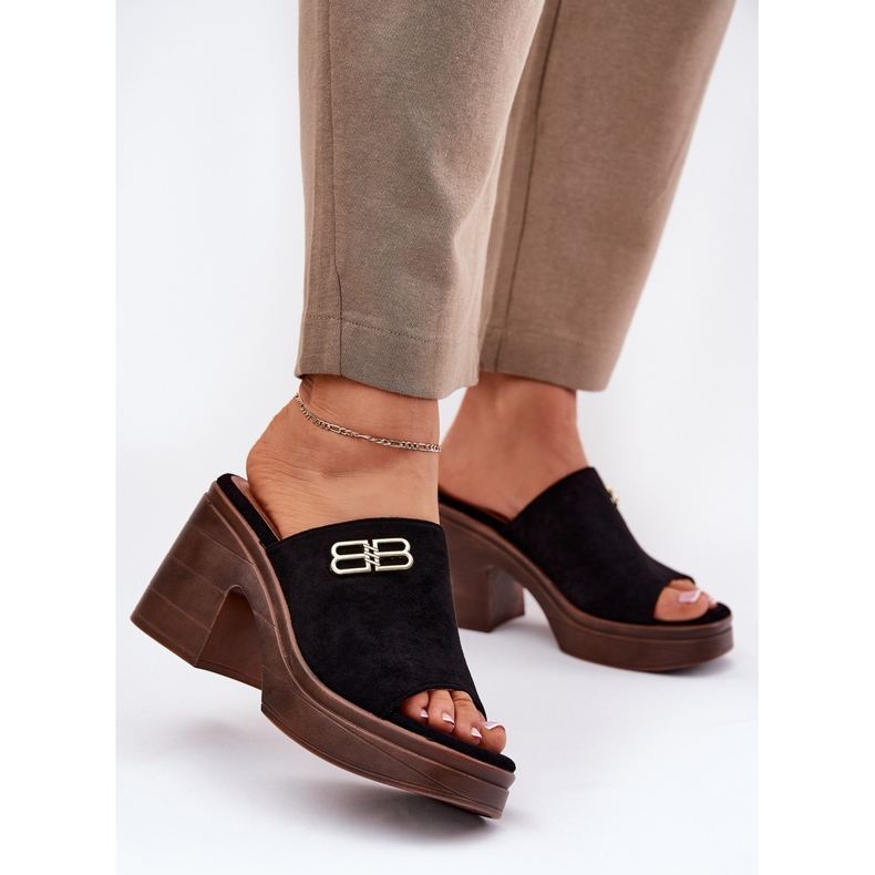 Vinceza Women's slippers on a massive heel with a golden detail of Vincez 17400 black 2