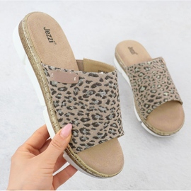 Women's flip flops on a leopard print beige Jezzi 8832 1