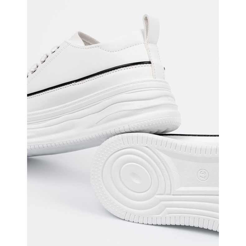 Shelvt Women's white sneakers on the platform 1