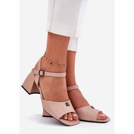 Vinceza Women's sandals on the Vincez 62235 beige post 1