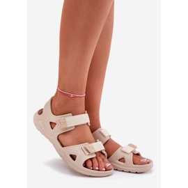 Women's foam sandals on the BIG STAR RR274A515 platform beige 1
