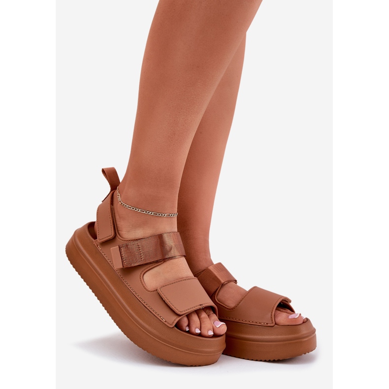 Inna Women's sandals on Camel Velcro plast brown 1 Inna Women's sandals on Camel Velcro plast brown 1