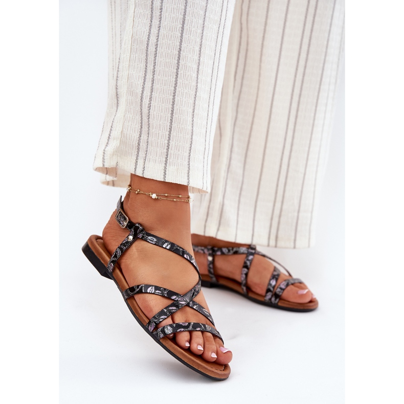 Flat leather women's sandals Maciejka 06635-05 black 2